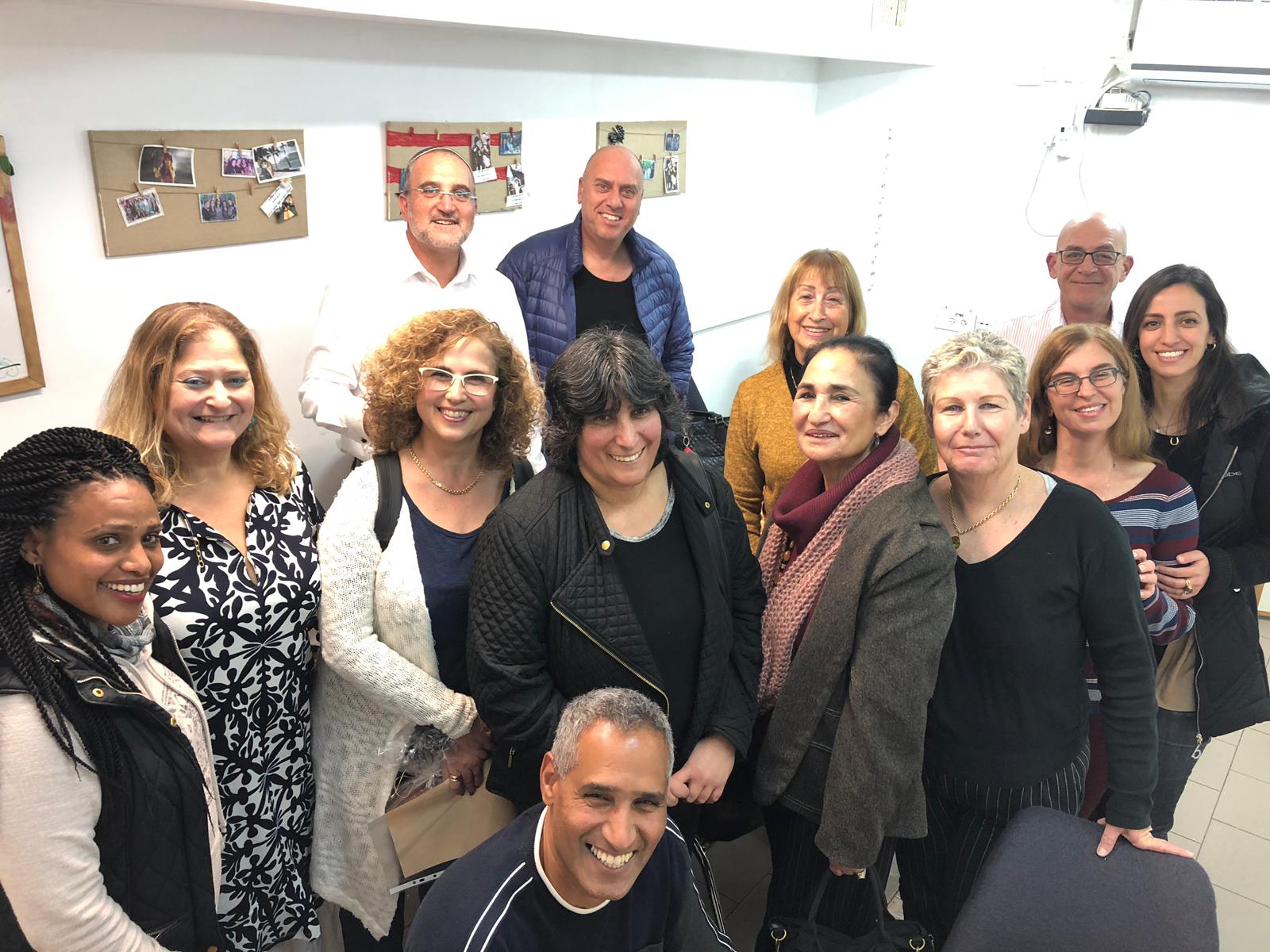 מתנדבים של מרכז גישר קהילתי