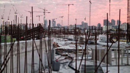 בונים מגדלים בחול