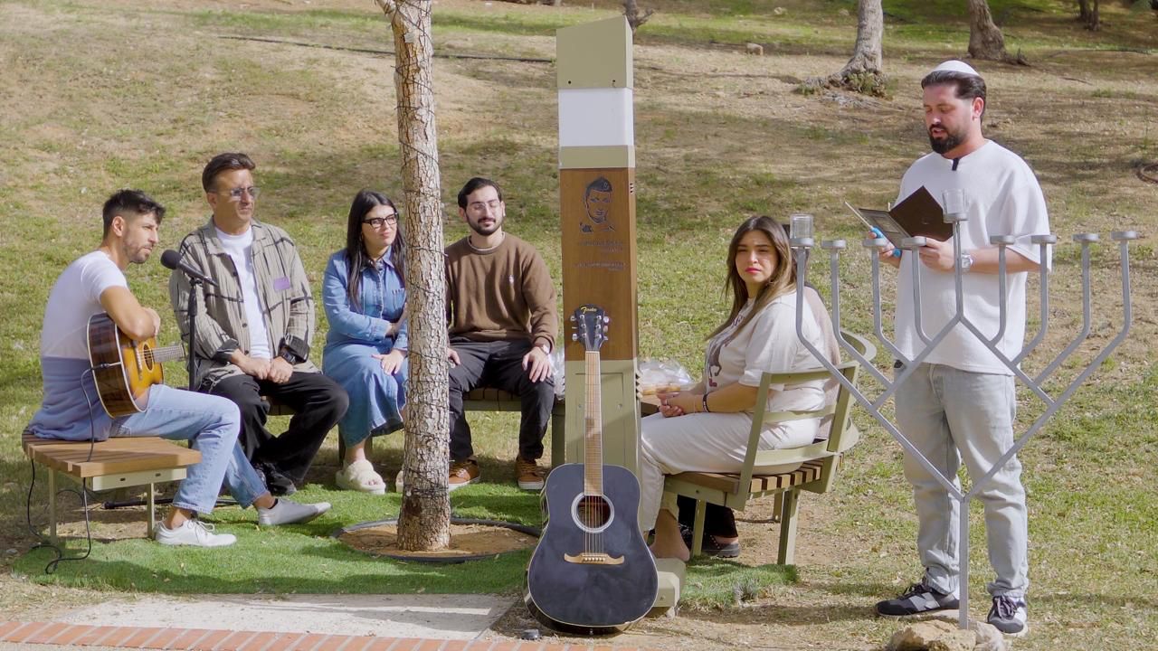 מסע הנרות עם עידן עמדי – נר ראשון