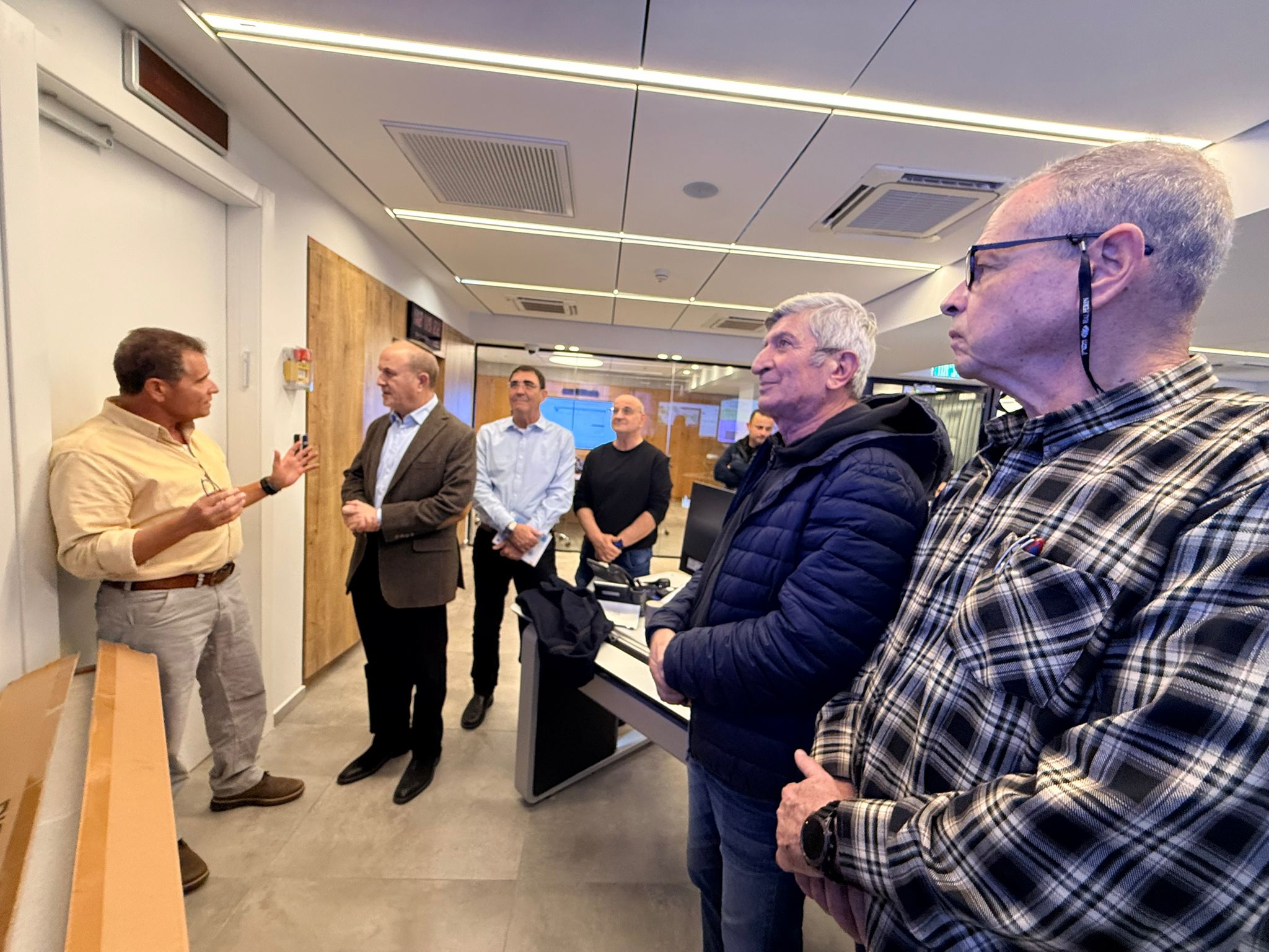 נערכים בנוהל חירום לטיפול בהצפה מהנחל